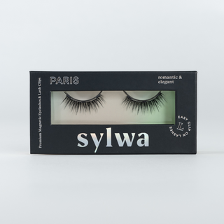 Verpackung der Sylwa-Magnetwimpern im Style 'Paris,' mit romantischem und elegantem Design. Premium-Magnetwimpern für einen klassischen Look, ideal für besondere Anlässe und mühelose Anwendung.